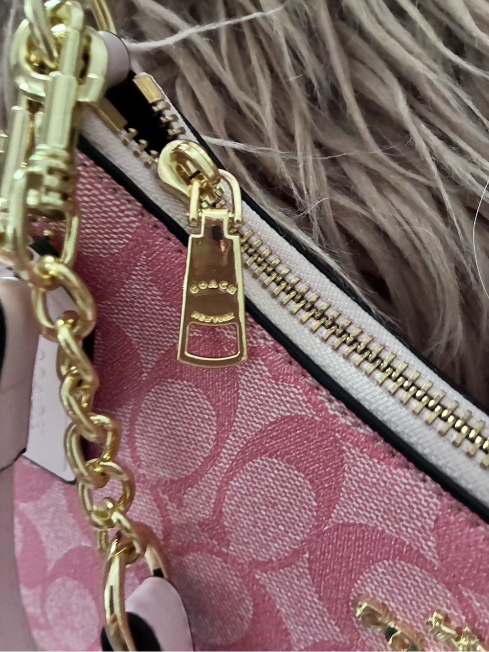COACH Pink Signature crossbody Bag - Picture 4 of 10